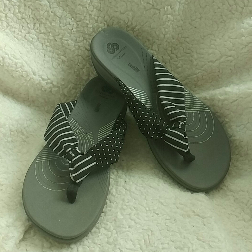 Clarks slippers